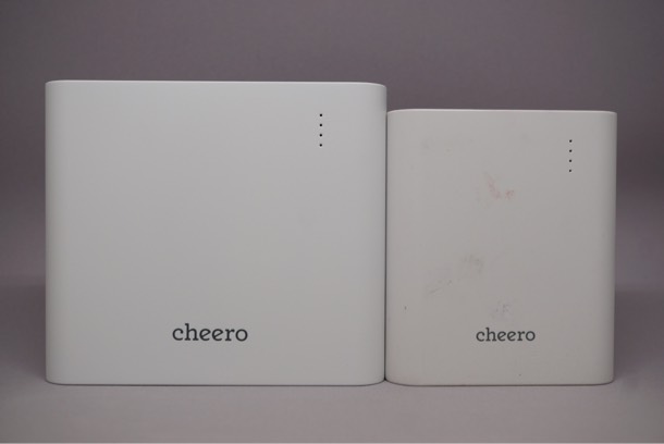 cheero Power Plus 3 Premium 20100mAh とcheero Power Plus 3 のサイズ比較