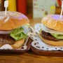 [Å] ハニービー 横須賀 ネイビーバーガー老舗店のバーガーはお肉がジューシー！