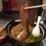 [Å] 高田馬場の劔（つるぎ）の「焼きラーメン」に衝撃！！豚骨ベジポタスープにパリモチ麺…絶品！！！